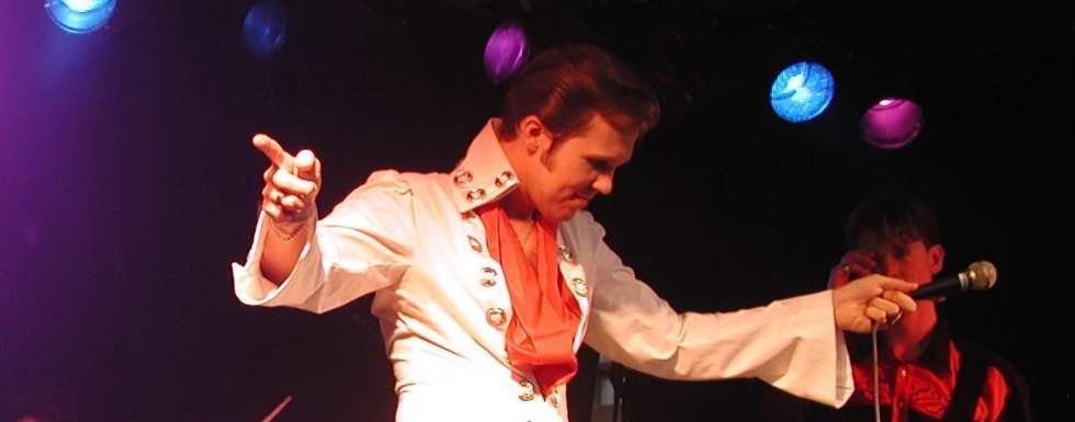 THE ELVIS EXPERIENCE - the King is back!